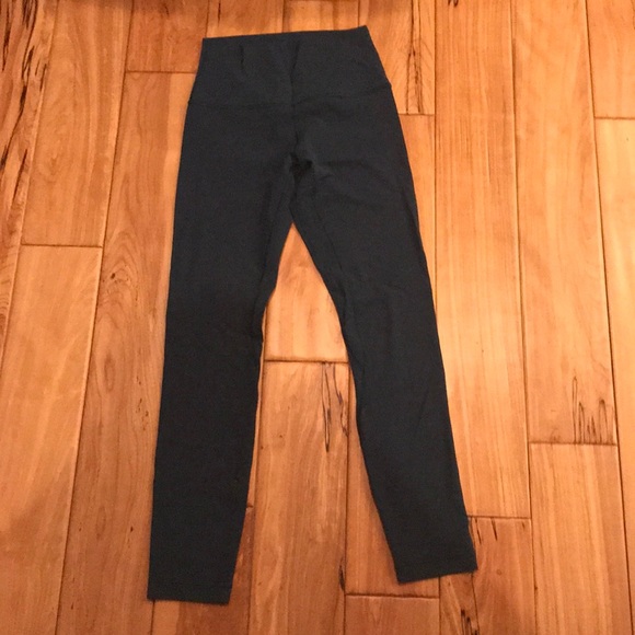 lululemon athletica Pants - Lululemon 7/8 Aligns